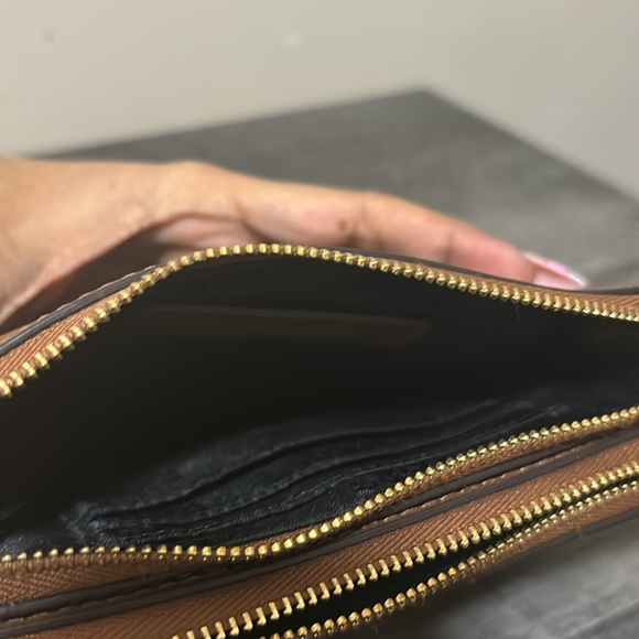 Michael kors jet set double zipper wallet ❤️ - Picture 5 of 7